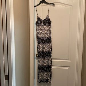 Long Romper ( Green, Black and white) never worn